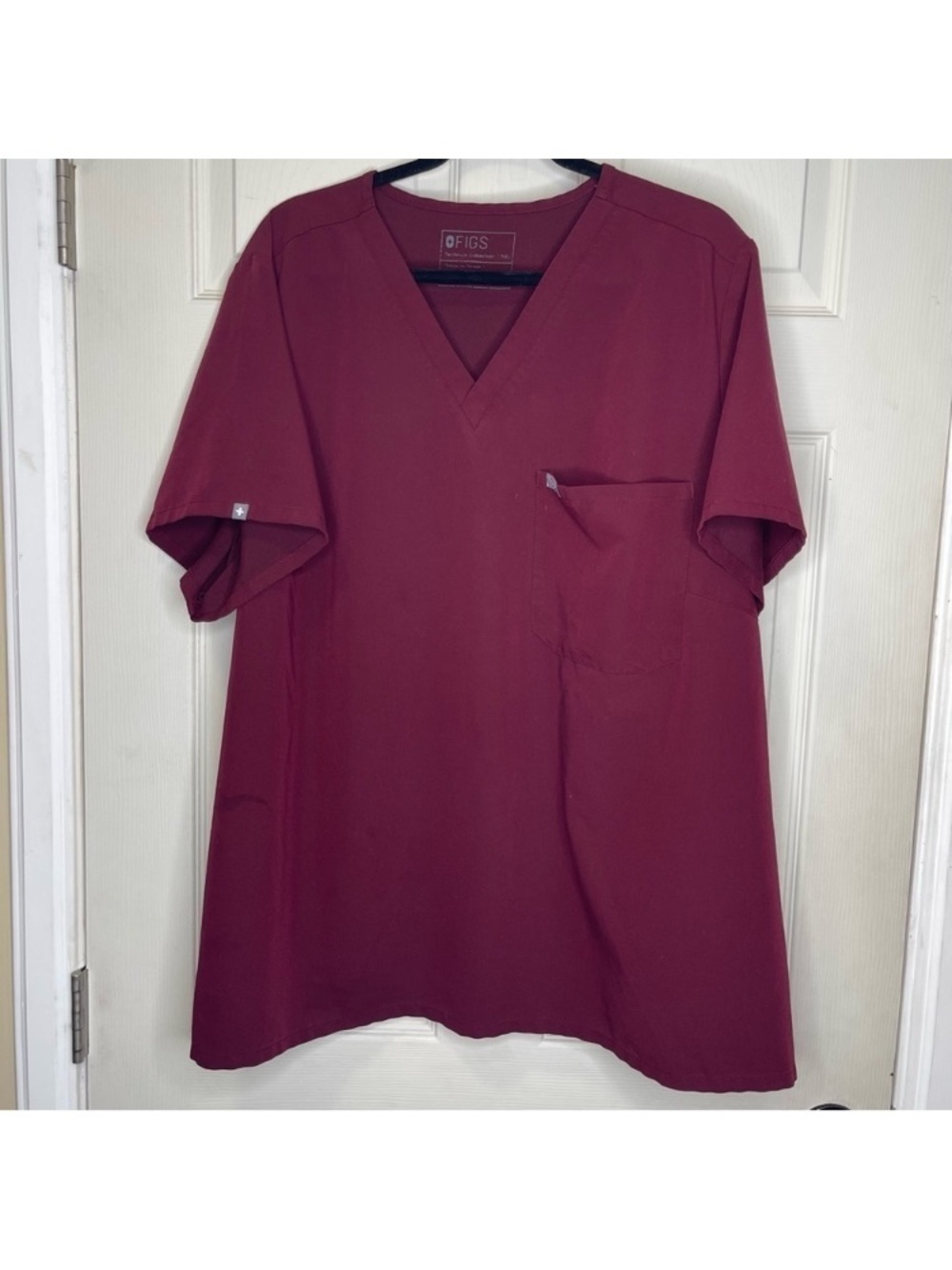 Figs V-Neck Scrub Top - Maroon